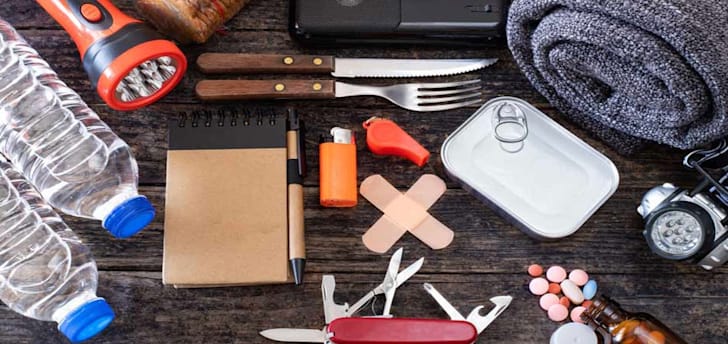 Wanderausrüstung und Hilfsmittel: