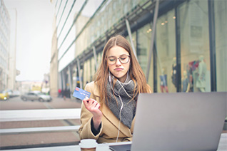 Ratgeber TravelSecure Young: Finanzierung des Auslandssemesters